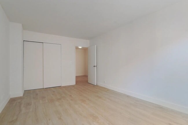 Photo - 300 Mercer St