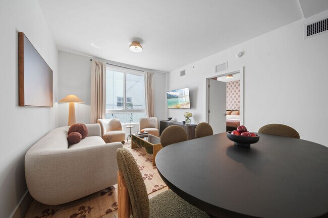 Photo - 1542 Unit 105