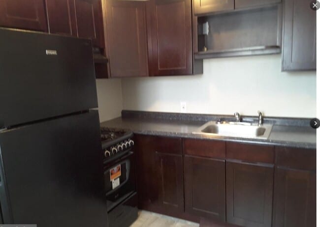 Photo - 1226 Hellerman St