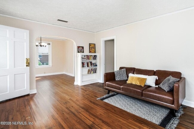 4808 Royal Ave