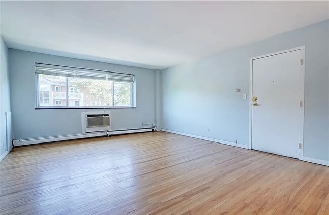 Photo - 2434 East Ave