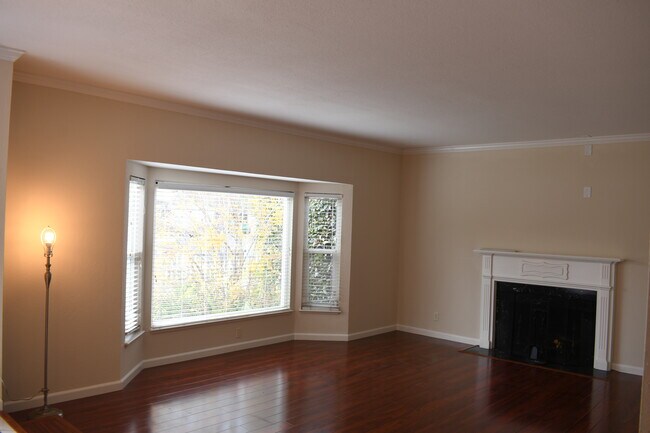 Photo - 1549 Brookvale Dr