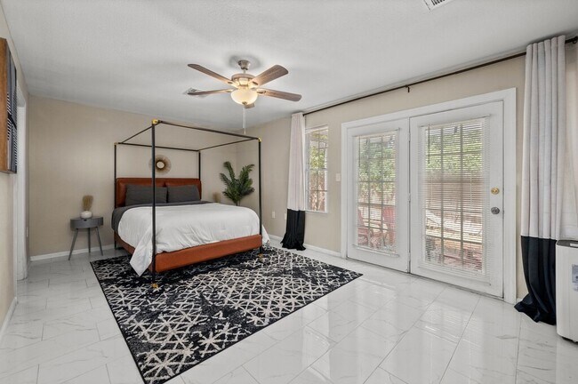 Photo - 2504 Ferguson Way