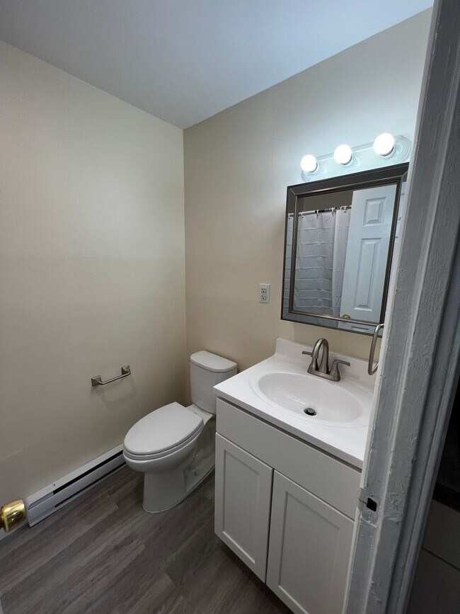 Photo - Mission Hill 2 Bed – No Broker Fee – Hot Water Included – 9/1