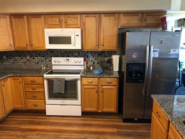 Photo - Coming Soon! 5 Bedroom home on Fairweather for Rent!