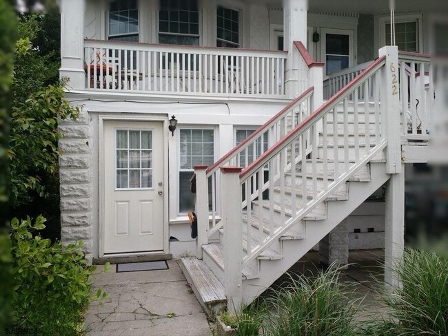 Building Photo - 622 Wesley Ave Unit Ground Rental