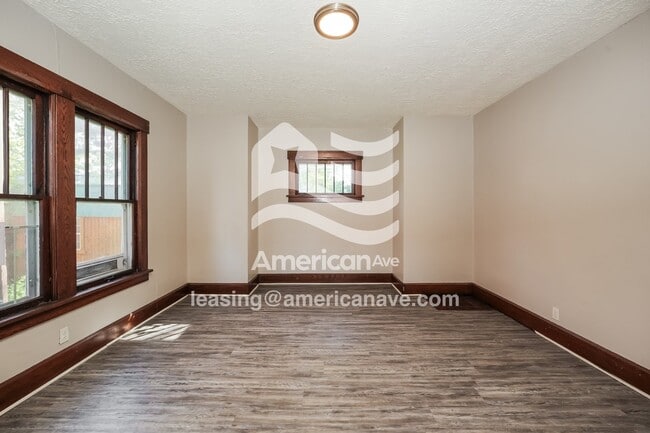 Photo - 128 Smith Ave NW