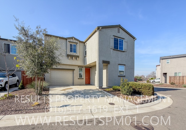 Building Photo - Stunning 4 Bedroom Home in Winding Meadow Village