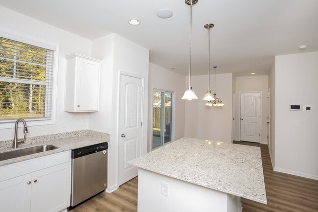 Photo - 198 Wahoo Cir