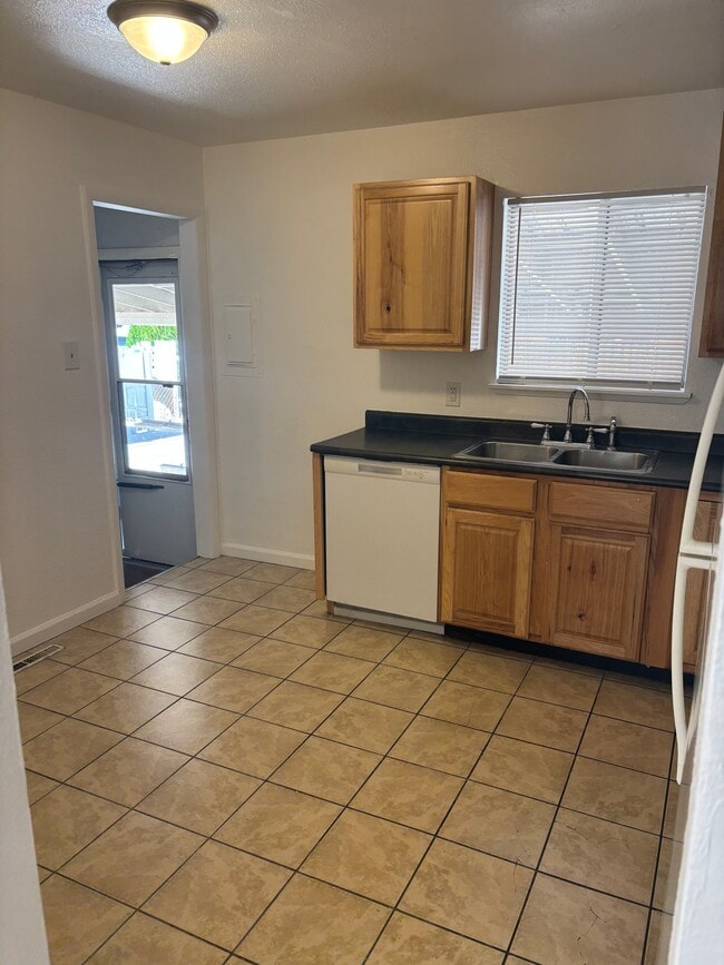Photo - 3607 Sheffield Ln
