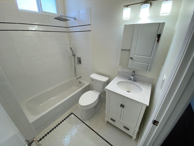 Photo - 671-673 11th St Unit 673 B