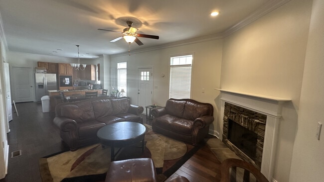 Photo - 108 Enterprise Ct