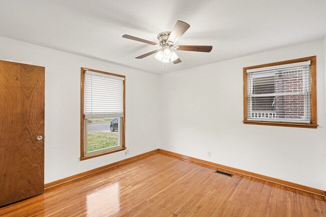 Photo - 3 Bedroom w/Den, 2.5 Bath-