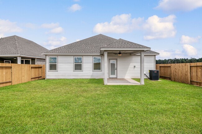 Photo - 15686 Honey Cv Dr