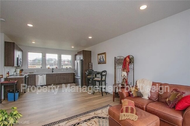Photo - 1371 Keosauqua Way