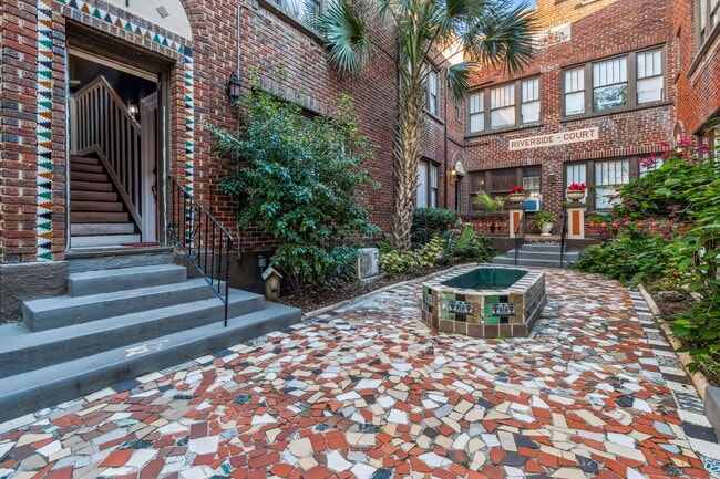 Building Photo - 2738 Riverside