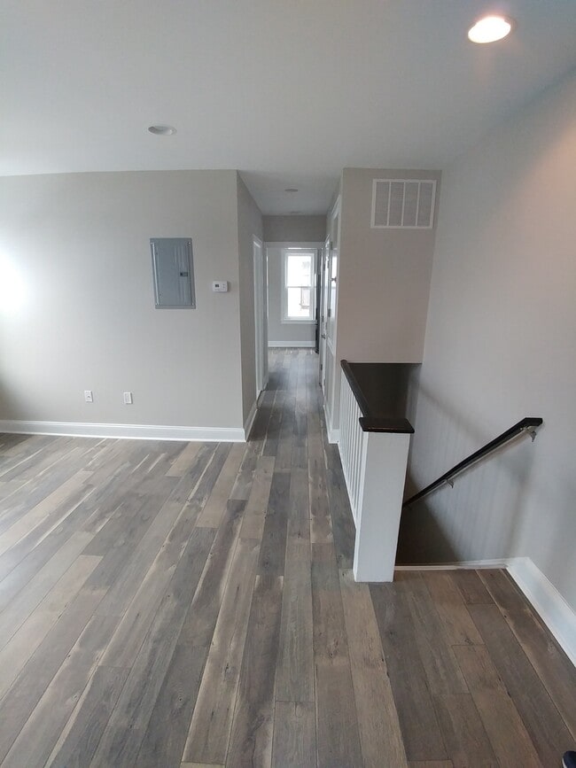 Photo - 2000 Mercy St Unit 2nd Floor