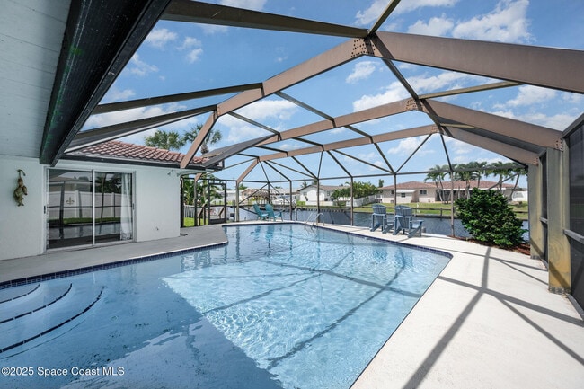 Photo - 419 St Georges Ct