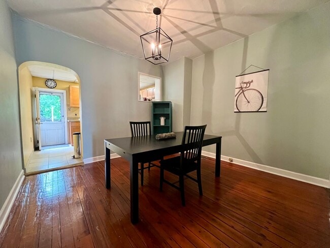 Photo - Stunning 2-Bedroom Townhouse in Manayunk! Available NOW!