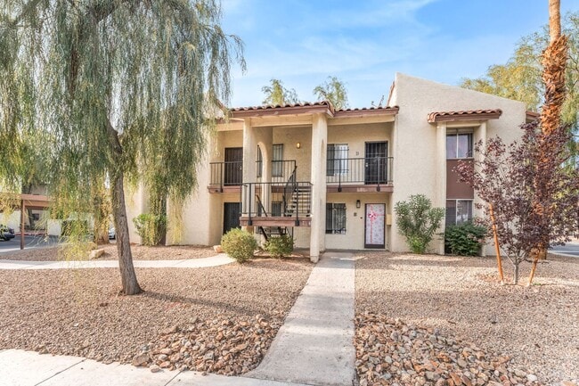 Building Photo - 4441 Rich Dr