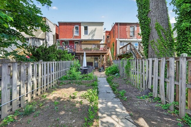 Photo - 928 Ingraham St NW