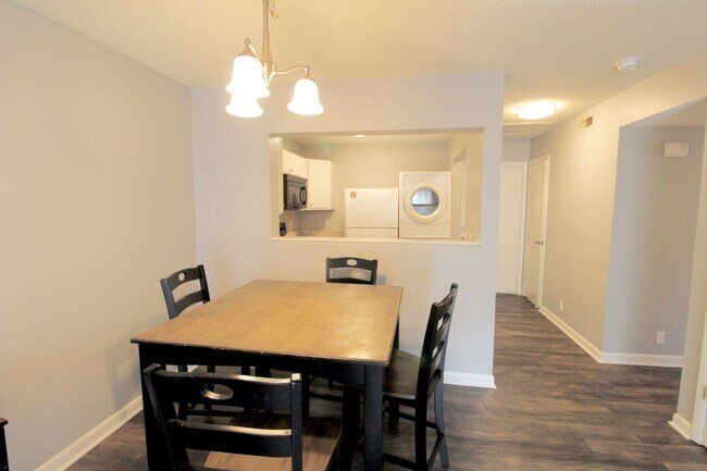Photo - 1380K Hunters Road