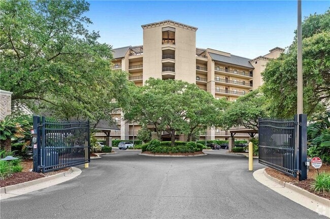 Building Photo - 18269 Colony Dr Unit 405 Rental