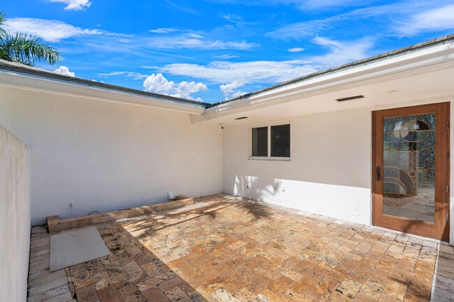 Photo - 2813 NE 29th St