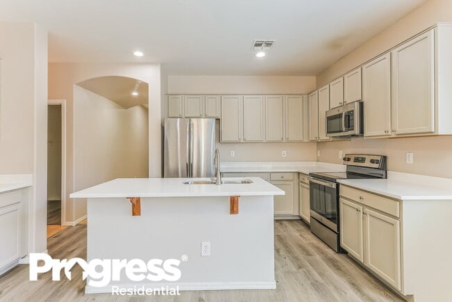 Photo - 7905 S 73rd Ln