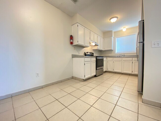 Building Photo - 3455-3457-APEX Unit #3455-APEX