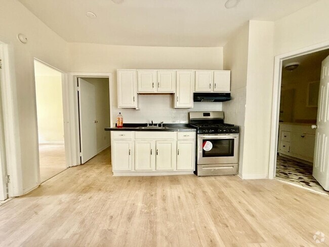 Building Photo - 318 Danforth Ave Unit 1R Rental