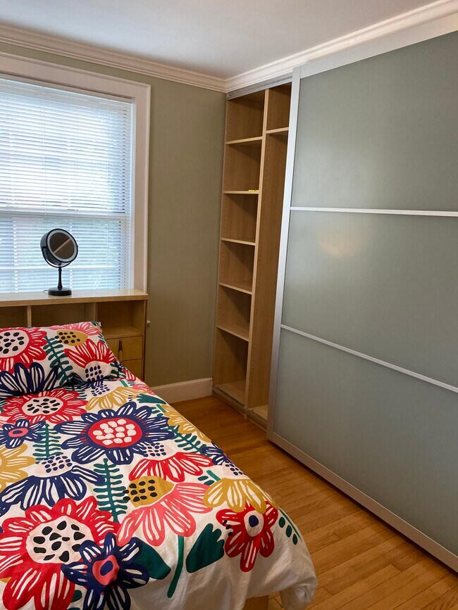 Photo - 350 Harvard St Unidad 2