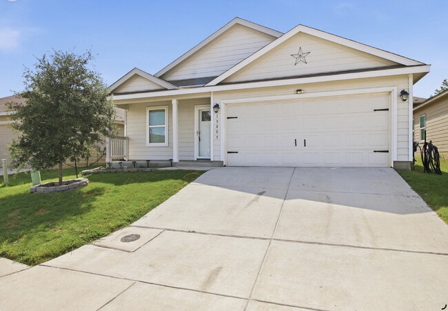 Building Photo - "Charming 4-Bedroom Haven in Saint Hedwig with 2 Full Baths and 1668 Sq Ft of Comfort!"
