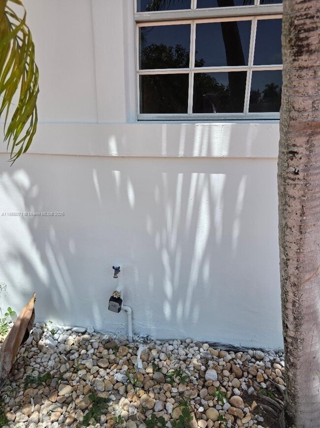 Photo - 9915 SW 87th St Apartamento Unidad 9915
