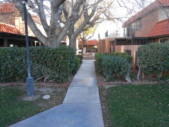 6671 Bubbling Brook Dr Unidad D