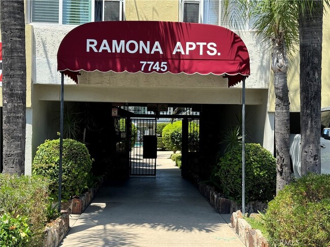 Building Photo - 7745 Laurel Canyon Blvd Unit 29-29 Rental