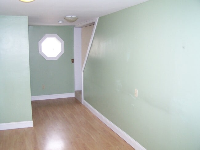 Photo - 11 Silk St Unit Apt 3