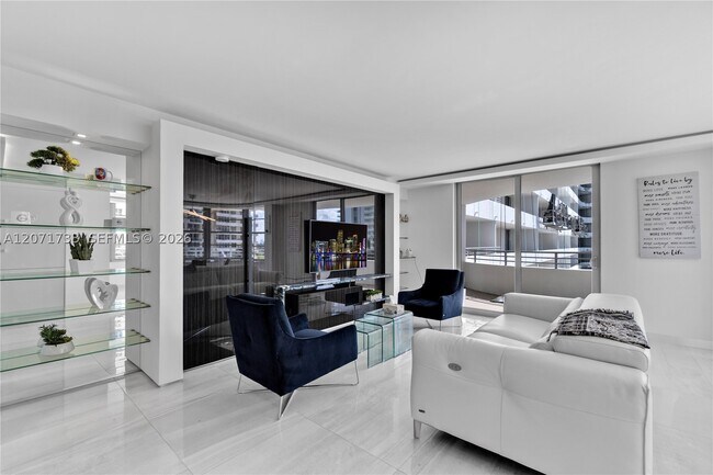 Photo - 5555 Collins Ave Unit 5A