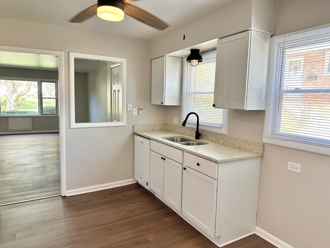 Photo - 525 Ryan Ln Unit A