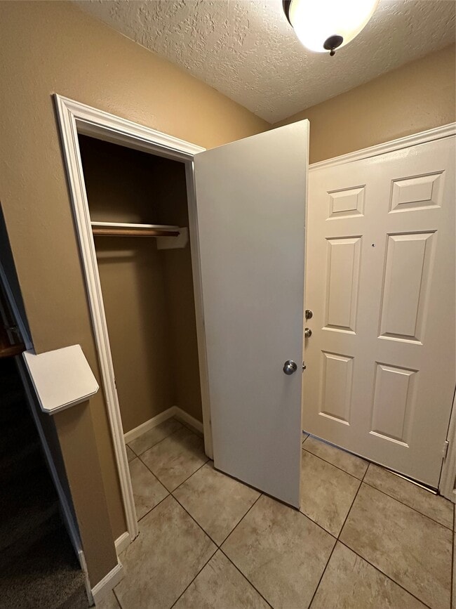 Photo - 12110 Bowsman Dr