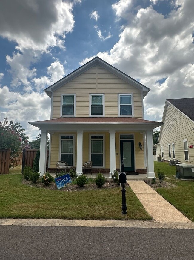 2BD/2.5BA Home Located in Harbor Town! - 2BD/2.5BA Home Located in Harbor Town!