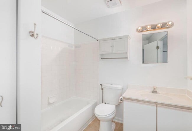 Photo - 509 McManus Way