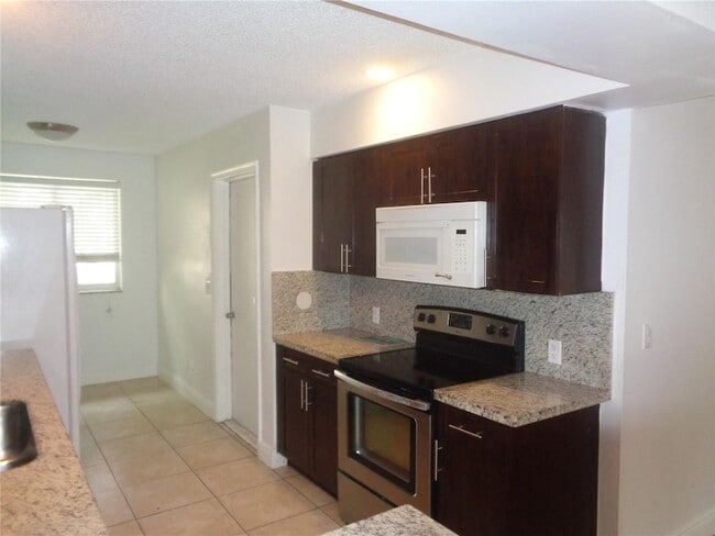 Photo - 10939 W Broward Blvd