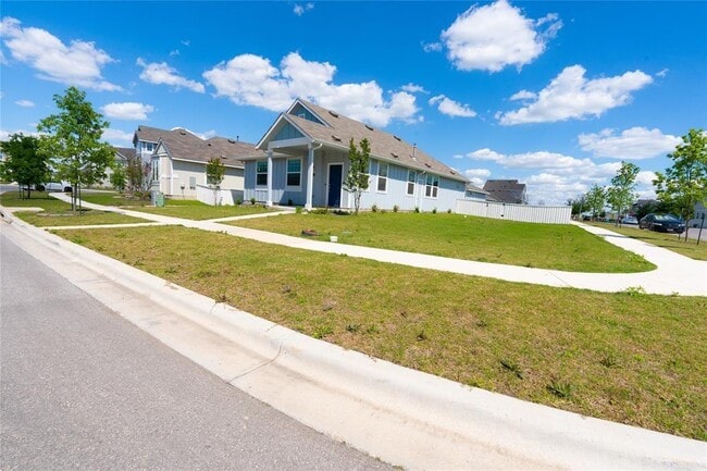 Photo - 300 Fabion St