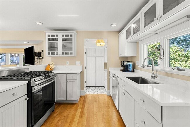 Photo - 84 Spring St