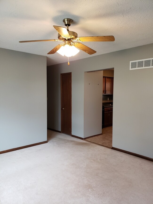 Photo - 4811 Candlelight Dr