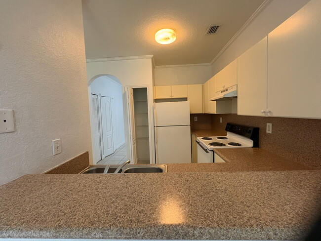 Building Photo - 17630 NW 73rd Ave Unit 205