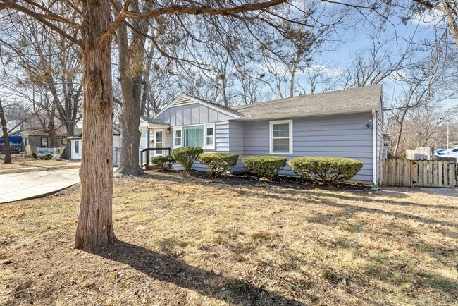 Building Photo - Newly Renovated Home - Steps Away from KU Med Unit 3906 Booth