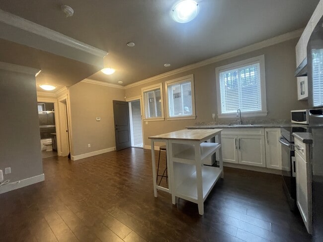 Building Photo - 16323-1626A 26a Ave