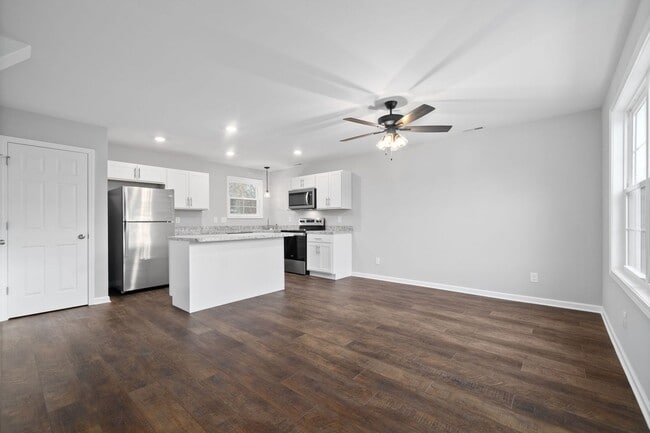 Building Photo - 381 Lillie Belle Ln Unit C